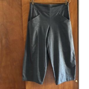 Wool Wide-Leg Cropped Lantern Pant with Side Zip